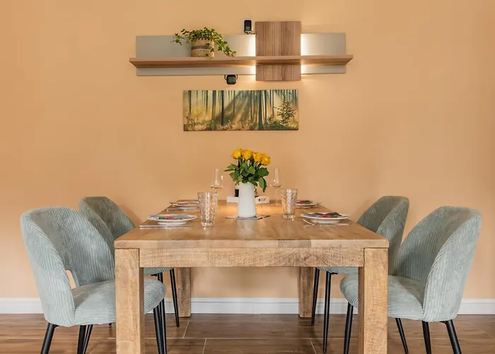 Mit Parkplatz Im Herzen Von Königstein an der Elbe